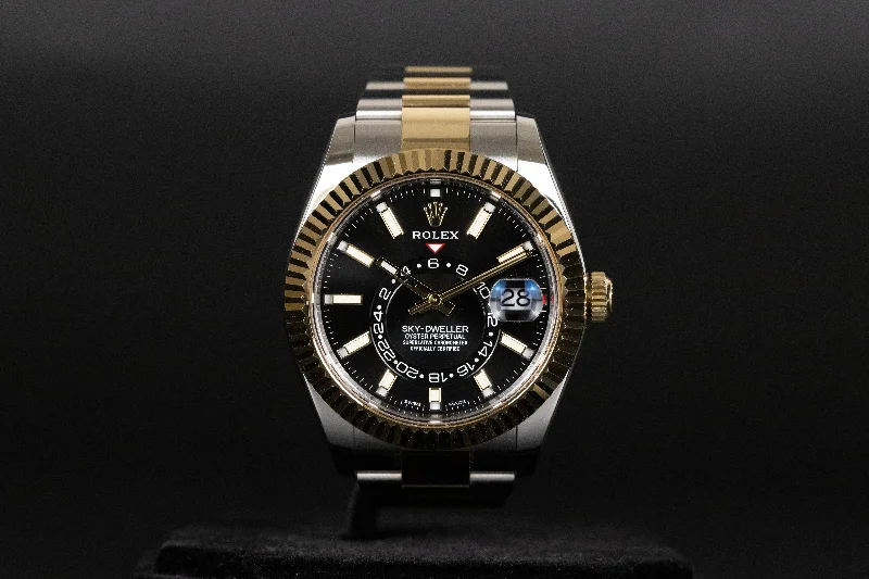 Rolex<br>326933 Sky-Dweller SS/18k Black Dial